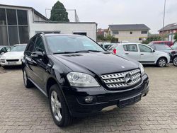 Schwarz Gebraucht 2008 Mercedes ML350 SUV | 8.990 € (Guter Preis)
