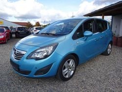 Blau Gebraucht 2010 Opel Meriva Innovation Van / Kleinbus | 2.700 € (Teuer)