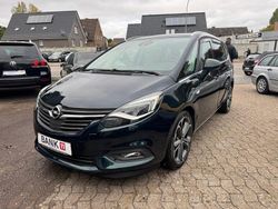 Grün Gebraucht 2017 Opel Zafira Innovation Van / Kleinbus | 11.790 € (Fairer Preis)