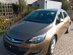 Braun Gebraucht 2012 Opel Astra Limousine | 5.500 € (Fairer Preis)