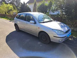 Silber Gebraucht 2004 Ford Focus Viva Limousine | 1.100 € (Fairer Preis)