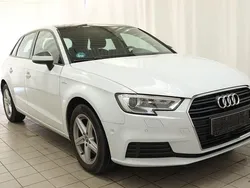 Weiß Gebraucht 2016 Audi A3 Sportback g-tron Comfort Limousine | 8.000 € (Fairer Preis)