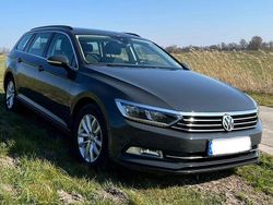 Grau Gebraucht 2019 VW Passat Kombi | 14.490 € (Guter Preis)