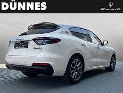 Weiss Gebraucht 2022 Maserati Levante SUV | 78.003 €