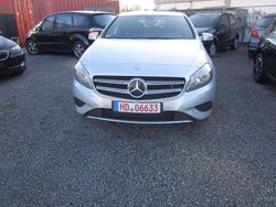 Silber Gebraucht 2013 Mercedes A200 Urban Limousine | 6.200 € (Etwas zu teuer)