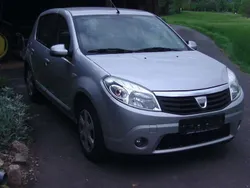 Silber Gebraucht 2008 Dacia Sandero Lauréate Kleinwagen | 1.450 € (Guter Preis)
