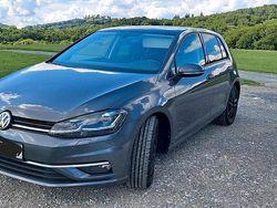 Grau Gebraucht 2018 VW Golf VII Join Limousine | 18.500 €