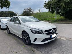 Weiß Gebraucht 2016 Mercedes A160 Style Kleinwagen | 12.999 € (Guter Preis)
