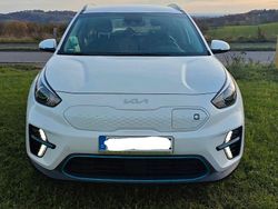 Weiß Gebraucht 2022 Kia e-Niro Vision SUV | 22.000 € (Guter Preis)