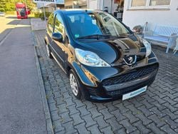 Schwarz Gebraucht 2010 Peugeot 107 Kleinwagen | 3.998 € (Etwas zu teuer)