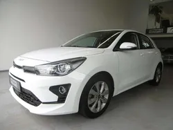 Schneeweiß Gebraucht 2022 Kia Rio Vision Kleinwagen | 11.655 € (Fairer Preis)