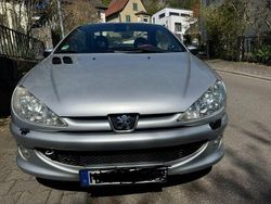 Grau Gebraucht 2004 Peugeot 206 CC Platinum Cabrio | 600 € (Superpreis)