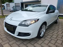 Weiß Gebraucht 2012 Renault Mégane Coupé Coupé | 2.900 € (Etwas zu teuer)