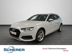 Gletscherweiß metallic Gebraucht 2023 Audi A4 Basis Kombi | 31.490 € (Etwas zu teuer)