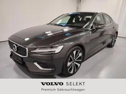 Pine grey / metallic Gebraucht 2022 Volvo S60 Inscription Limousine | 37.890 € (Guter Preis)