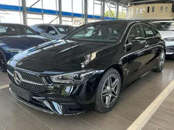 Schwarz nachtschwarz unilack Gebraucht 2024 Mercedes CLA200 AMG Kombi | 36.900 € (Teuer)