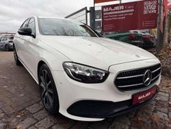 Weiß Gebraucht 2022 Mercedes E200 Limousine | 29.500 € (Superpreis)