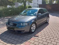 Grau Gebraucht 2003 Audi A3 Attraction Limousine | 2.150 €