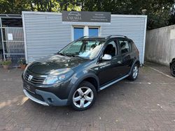 Grau Gebraucht 2010 Dacia Sandero Stepway Kleinwagen | 3.990 € (Fairer Preis)