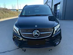 Schwarz Gebraucht 2023 Mercedes V300 Exclusive Van / Kleinbus | 91.599 €