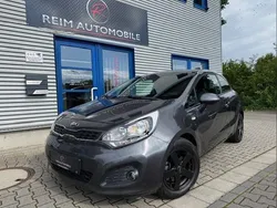 Graphit met. Gebraucht 2013 Kia Rio DREAM-TEAM Edition Limousine | 5.950 € (Fairer Preis)