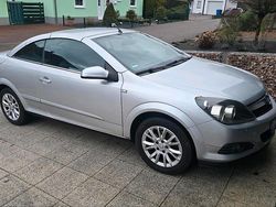 Silber Gebraucht 2007 Opel Astra Coupé | 1.950 € (Fairer Preis)