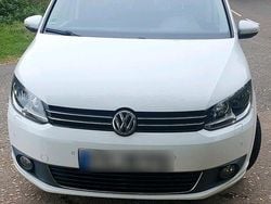 Weiß Gebraucht 2014 VW Touran Cup Van / Kleinbus | 8.850 € (Guter Preis)