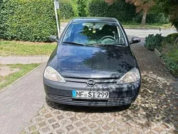 Schwarz Gebraucht 2001 Opel Corsa Limousine | 500 € (Superpreis)