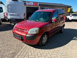 Rot Gebraucht 2003 Citroën Berlingo Van / Kleinbus | 2.990 €