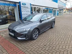 Grau Gebraucht 2023 Ford Focus ST-Line X Limousine | 27.990 € (Etwas zu teuer)