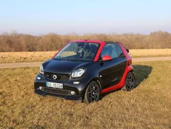 Rot Gebraucht 2017 Smart ForTwo Coupé Brabus Xclusive Cabrio | 24.499 € (Teuer)