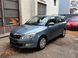 Grau Gebraucht 2011 Skoda Fabia Ambiente Kombi | 3.750 € (Fairer Preis)