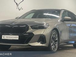 Grau Neu 2025 BMW 520 Performance Kombi | 74.999 €