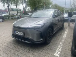 Silber Gebraucht 2025 Toyota bZ4X Team SUV | 38.950 € (Guter Preis)