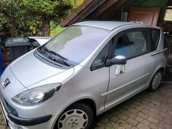 Silber Gebraucht 2005 Peugeot 1007 Kleinwagen | 1.150 € (Fairer Preis)