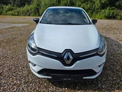 Weiß Gebraucht 2019 Renault Clio IV LIMITED Limousine | 9.800 € (Fairer Preis)