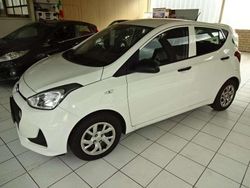 Weiß Gebraucht 2017 Hyundai i10 Kleinwagen | 7.900 € (Fairer Preis)