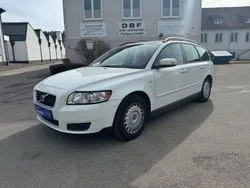 Weiß Gebraucht 2009 Volvo V50 Kombi | 5.000 € (Etwas zu teuer)