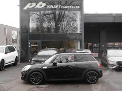 Midnight black metallic Gebraucht 2017 Mini Cooper SD Kleinwagen | 13.450 € (Fairer Preis)