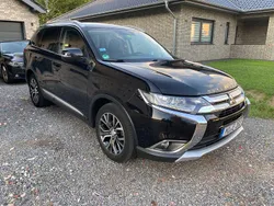 Schwarz Gebraucht 2017 Mitsubishi Outlander Plus SUV | 11.900 € (Guter Preis)