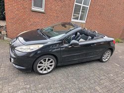 Schwarz Gebraucht 2008 Peugeot 207 CC Roland Garros Cabrio | 3.000 € (Etwas zu teuer)