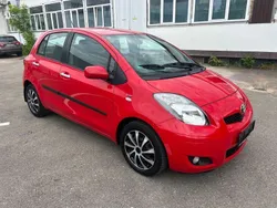 Rot Gebraucht 2010 Toyota Yaris Life Limousine | 5.600 € (Fairer Preis)