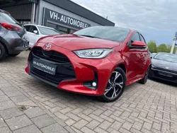 Karmina rot Gebraucht 2024 Toyota Yaris Kleinwagen | 19.470 € (Guter Preis)