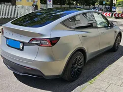 Weiß Gebraucht 2023 Tesla Model Y SUV | 37.100 € (Fairer Preis)