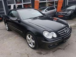 Obsidianschwarz metalliclack Gebraucht 2007 Mercedes CLK350 Cabrio | 11.590 € (Etwas zu teuer)