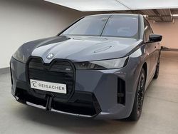 Storm bay metallic Neu 2025 BMW iX Shadowline SUV | 111.990 €