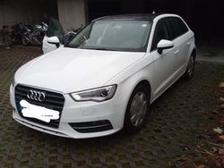 Weiß Gebraucht 2015 Audi A3 Sportback Kleinwagen | 14.000 € (Superpreis)