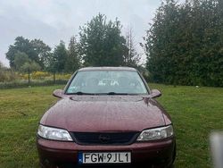 Rot Gebraucht 2001 Opel Vectra Limousine | 850 € (Superpreis)