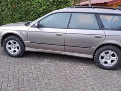 Andere außenfarben Gebraucht 2001 Subaru Outback SUV | 5.000 €
