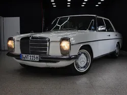 Weiß Gebraucht 1976 Mercedes W115 Limousine | 8.900 €